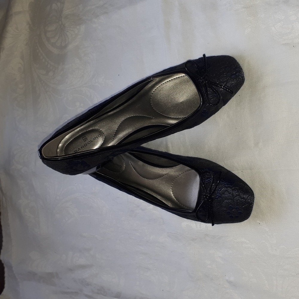 NEW Black and blue floral brocade shoes by Bandolino Size 9M